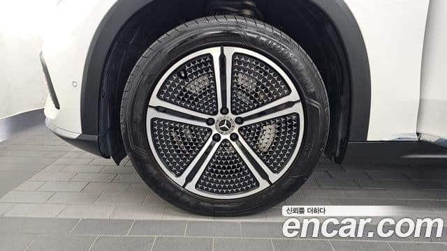 Mercedes-Benz EQS SUV 2023 — ფოტო 2/37