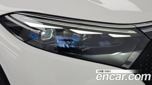 Mercedes-Benz EQS SUV 2023 — ფოტო 31/37