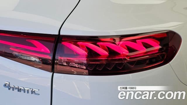 Mercedes-Benz EQS SUV 2023 — ფოტო 12/37