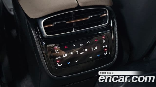 Mercedes-Benz EQS SUV 2023 — ფოტო 19/37