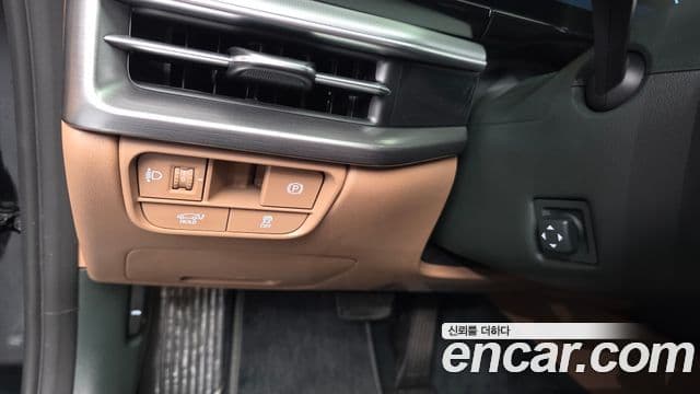 Hyundai Grandeur Hybrid 2023 — Photo 22/31