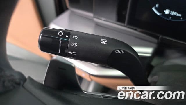 Hyundai Grandeur Hybrid 2023 — Photo 28/31