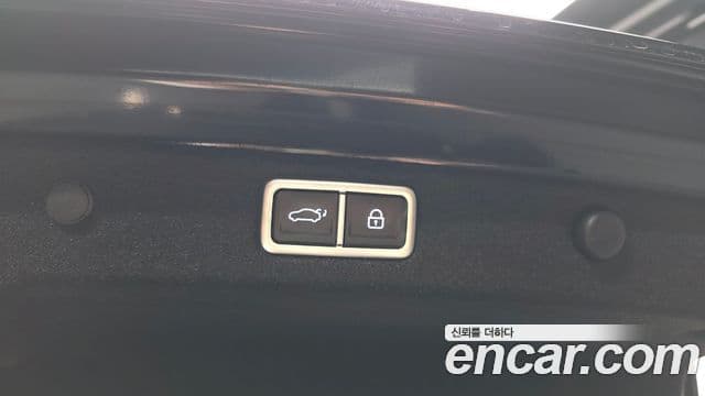 Hyundai Grandeur Hybrid 2023 — Photo 3/31