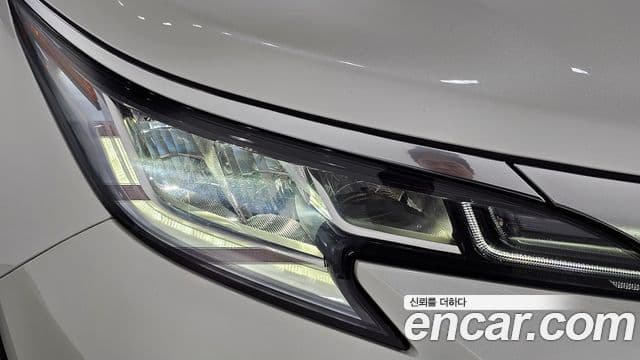Toyota Sienna 2021 — Şəkil 21/36
