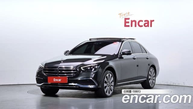 Mercedes-Benz E-Class 2021 — ფოტო 32/32