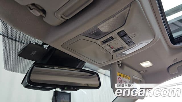 Toyota RAV4 2024 — ფოტო 23/35