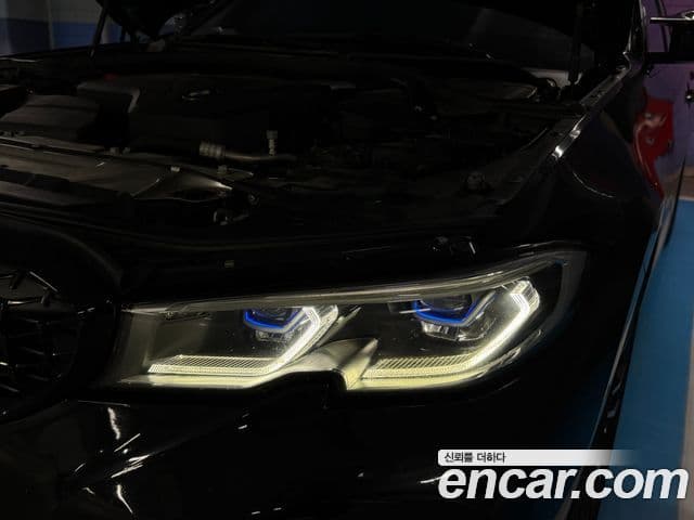 BMW 3 Series 2019 — Şəkil 14/14