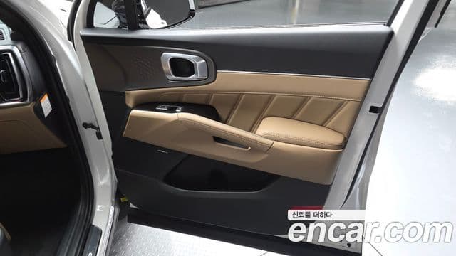 Kia Sorento 2024 — ფოტო 27/34