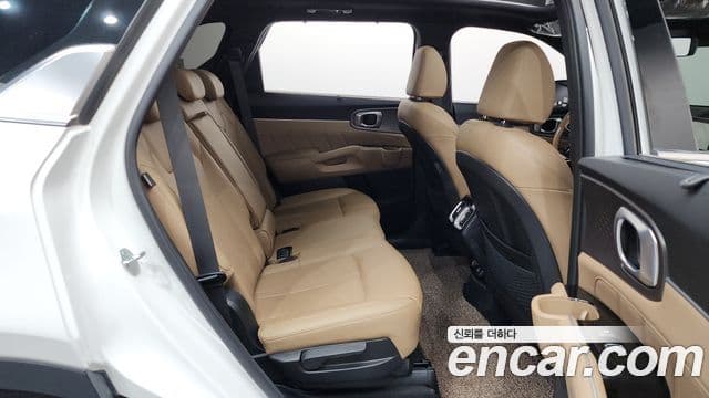 Kia Sorento 2024 — Фото 11/20