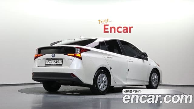 Toyota Prius 2019 — Photo 15/20