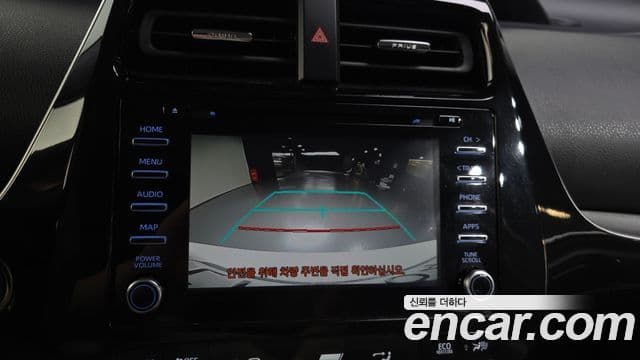 Toyota Prius 2019 — Photo 3/20