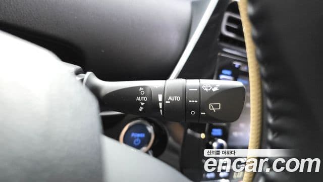 Toyota Prius 2019 — Photo 17/20