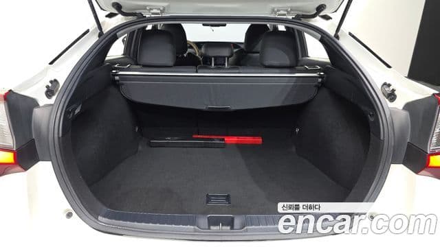 Toyota Prius 2019 — Photo 14/20