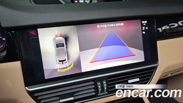 Porsche Cayenne 2023 — Photo 24/30