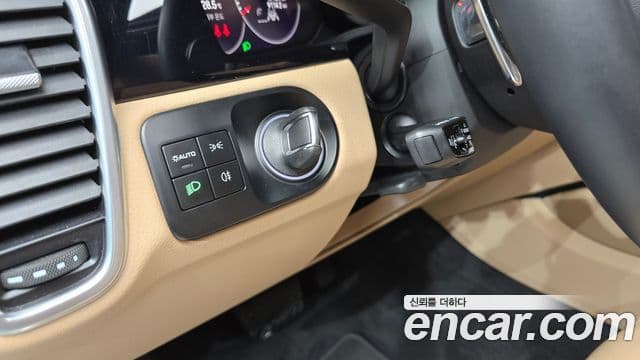 Porsche Cayenne 2023 — Photo 23/30