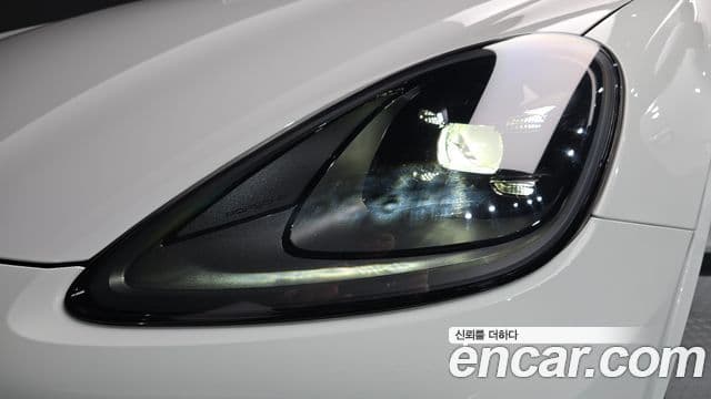 Porsche Cayenne 2023 — Photo 7/30