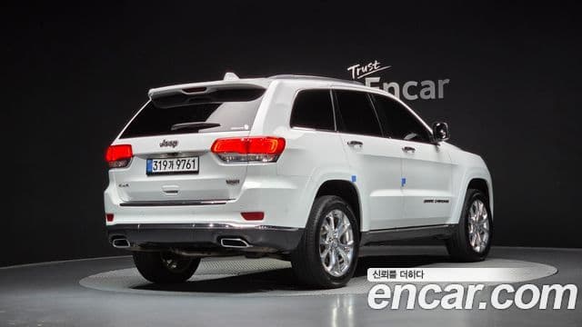 Jeep Grand Cherokee 2020 — ფოტო 12/34