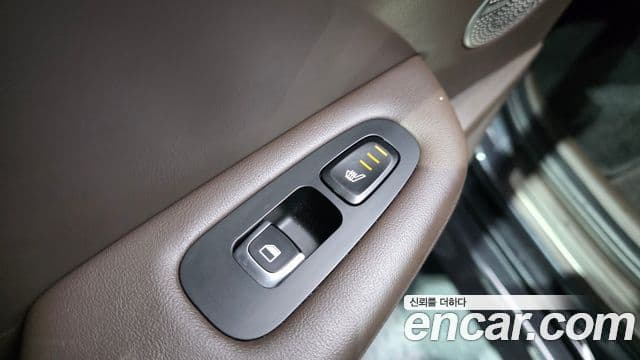 Kia Stinger 2018 — Şəkil 34/34