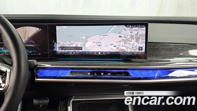 BMW 7 Series 2023 — Photo 2/36