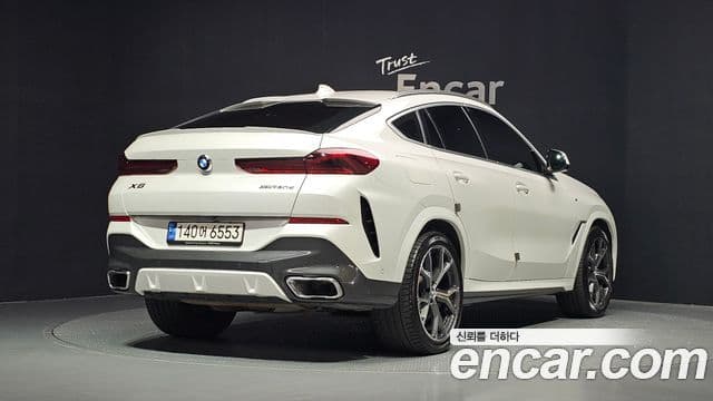 BMW X6 2021 — Photo 2/20