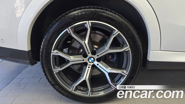 BMW X6 2021 — Photo 17/20