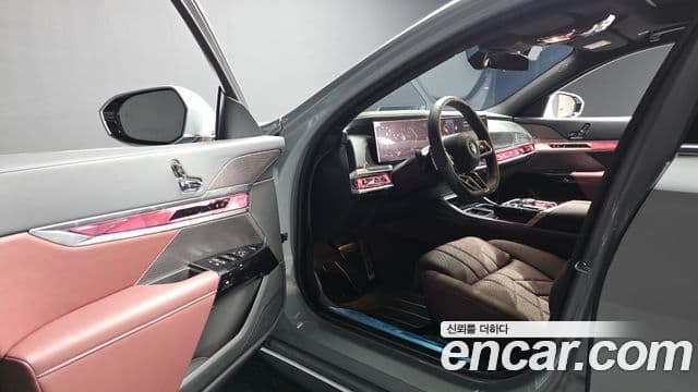 BMW 7 Series 2025 — Photo 33/33