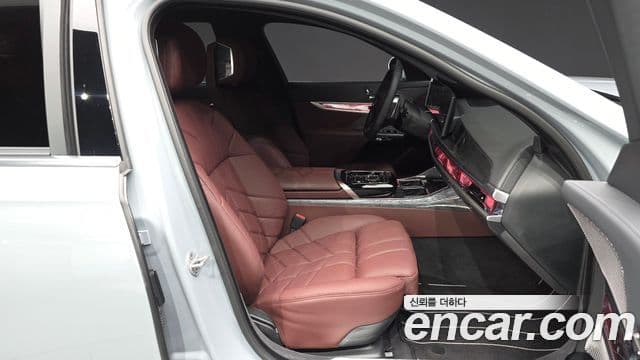 BMW 7 Series 2025 — Photo 20/33