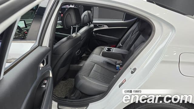 Genesis G70 2019 — Şəkil 15/20