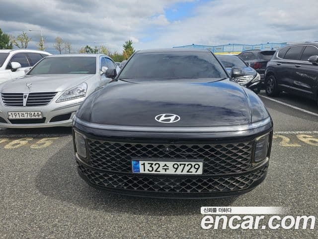 Hyundai Grandeur Hybrid 2023 — Photo 13/20