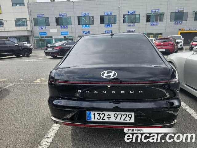 Hyundai Grandeur Hybrid 2023 — Photo 20/20