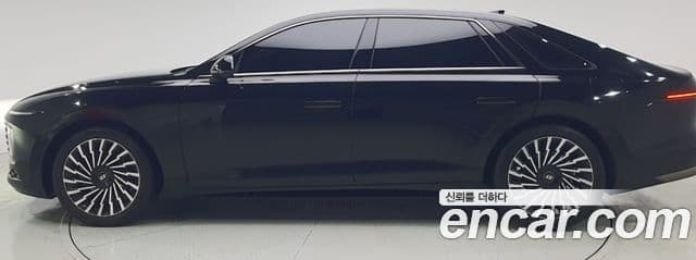 Hyundai Grandeur Hybrid 2023 — Photo 8/20
