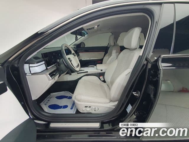 Hyundai Grandeur Hybrid 2023 — Photo 19/20