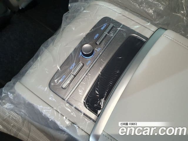 Hyundai Grandeur Hybrid 2023 — Photo 11/20