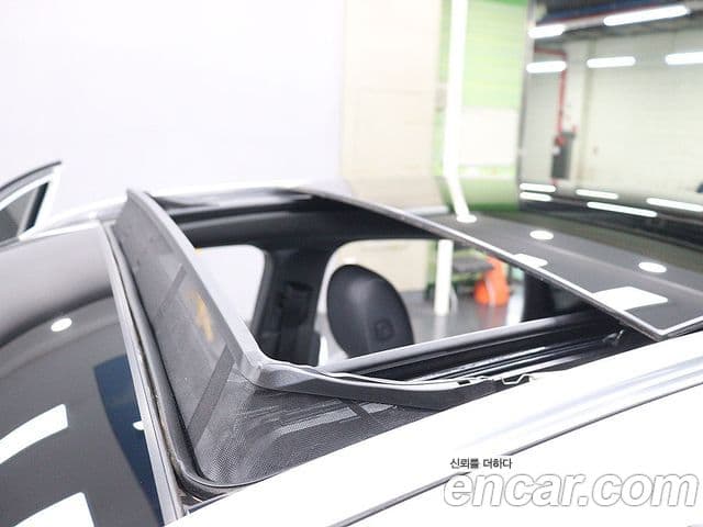 Mercedes-Benz GLA-Class 2023 — Photo 4/20