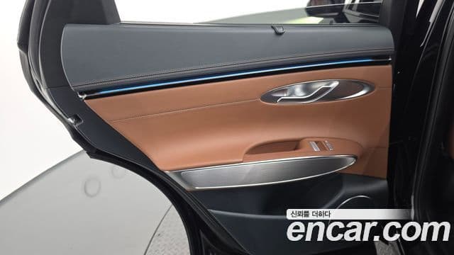 Genesis GV70 2024 — ფოტო 29/35