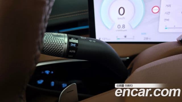 Genesis GV70 2024 — ფოტო 23/35