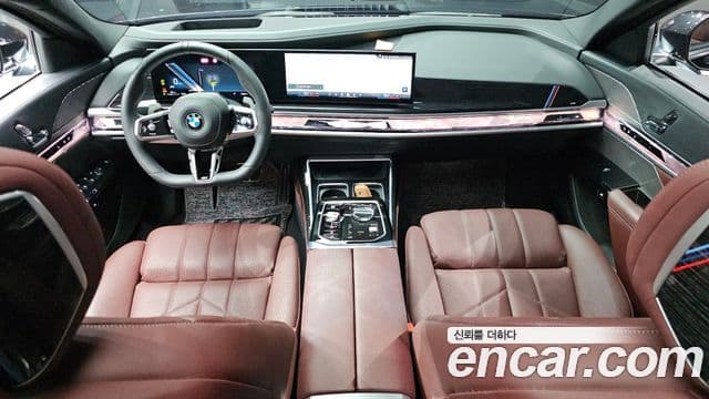 BMW 7 Series 2025 — Photo 18/36