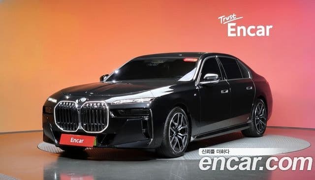 BMW 7 Series 2025 — Photo 23/36