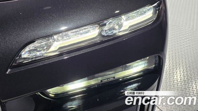 BMW 7 Series 2025 — Photo 10/36