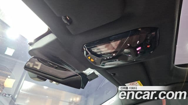 BMW 7 Series 2025 — Photo 13/36
