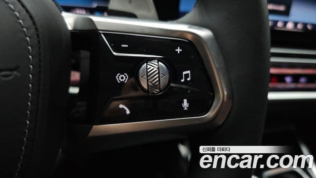 BMW 7 Series 2025 — Photo 7/36