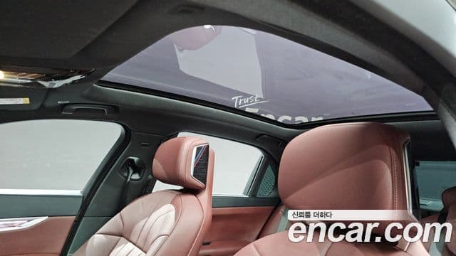 BMW 7 Series 2025 — Photo 17/36