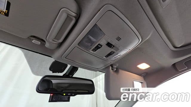 Toyota RAV4 2018 — Photo 10/20