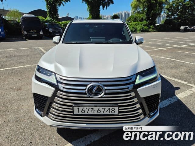 Lexus LX 2025 — Photo 9/20