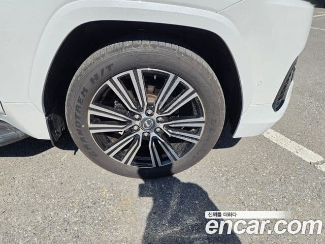 Lexus LX 2025 — Photo 6/20