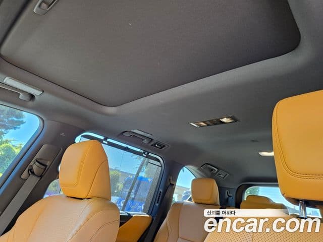 Lexus LX 2025 — Photo 8/20