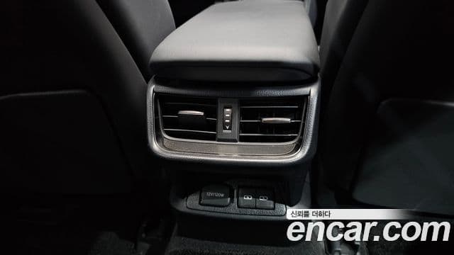 Lexus ES300h 2023 — Photo 17/39
