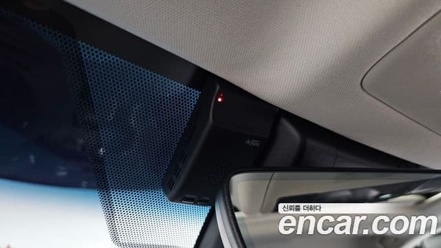 Lexus ES300h 2023 — Photo 25/39
