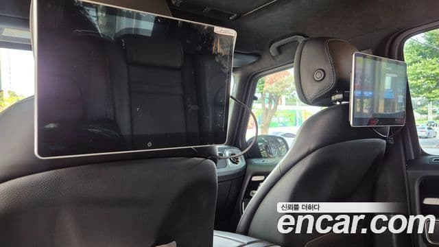 Mercedes-Benz G-Class 2019 — Photo 8/8