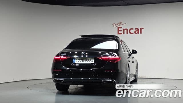 Mercedes-Benz S-Class 2021 — Photo 32/41